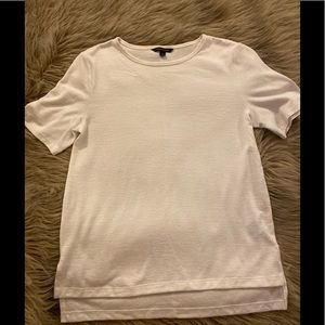 White Banana Republic short sleeve tee